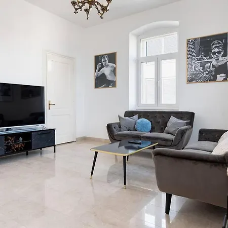 Lägenhet 4-bedroom 1 Min From Bacvice *