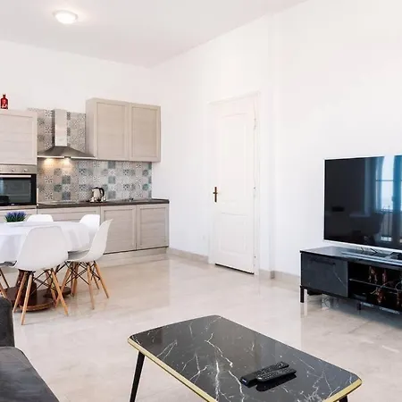 4-bedroom 1 Min From Bacvice