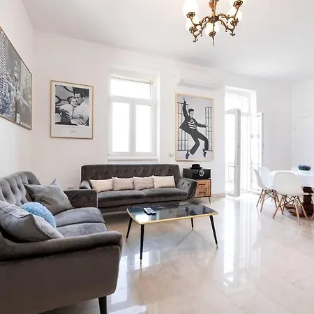 Apartman 4-bedroom 1 Min From Bacvice *