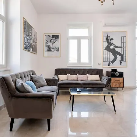 Apartman 4-bedroom 1 Min From Bacvice