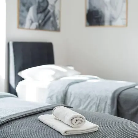 Apartman 4-bedroom 1 Min From Bacvice *