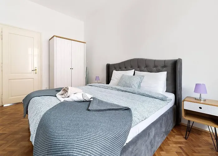 4-bedroom 1 Min From Bacvice 公寓 *