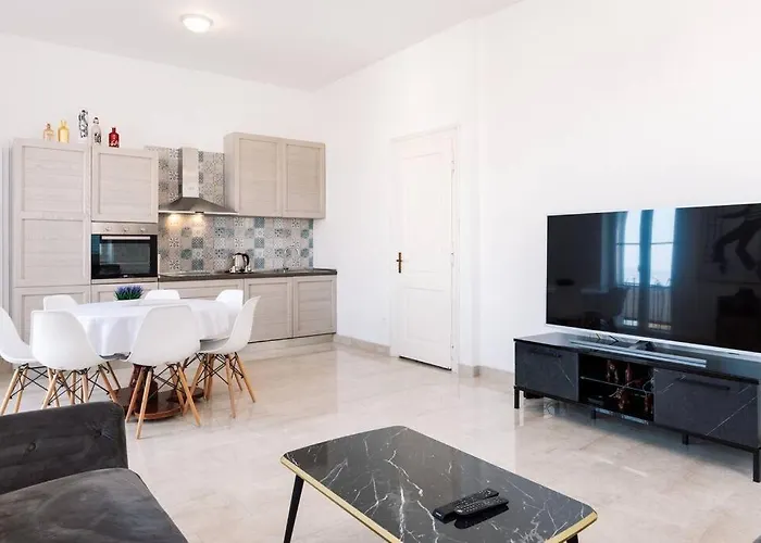 4-bedroom 1 Min From Bacvice