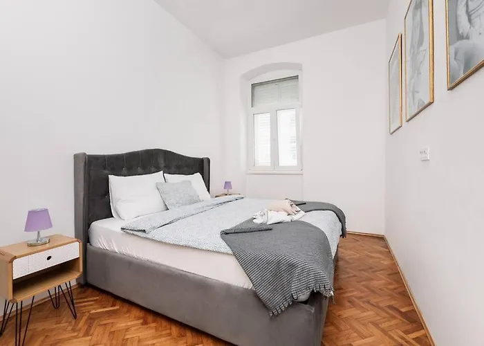 4-bedroom 1 Min From Bacvice 斯普利特